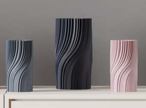 Vaso Torcido – Design Espiral Elegante